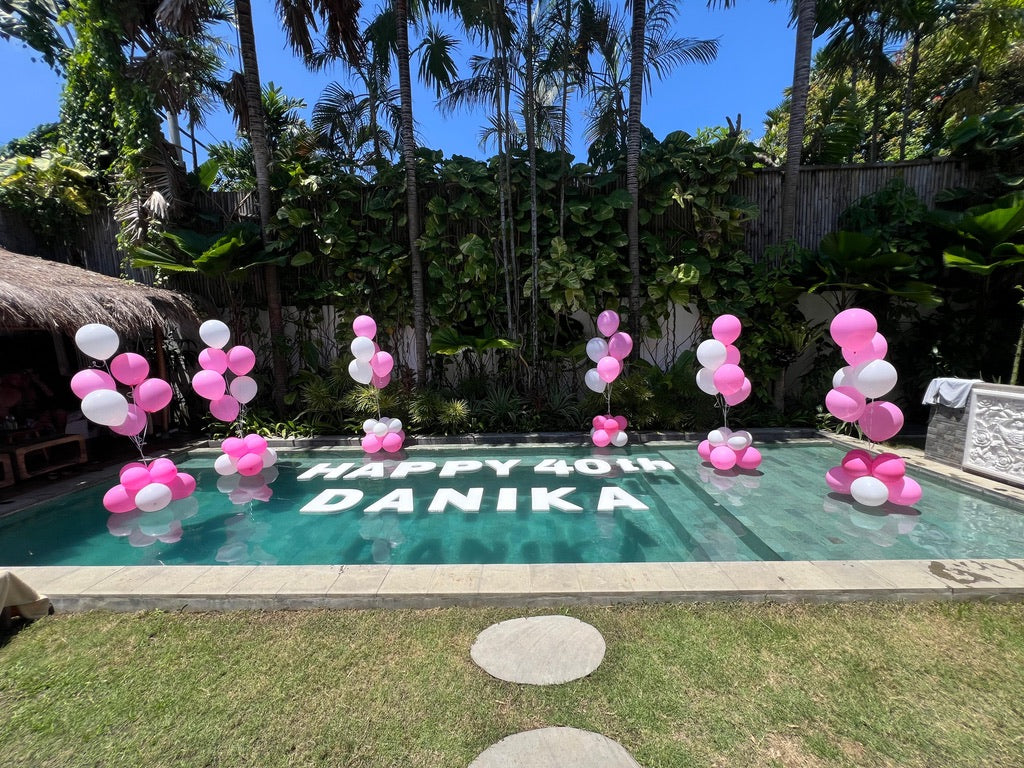 FLOATING POOL DISPLAY