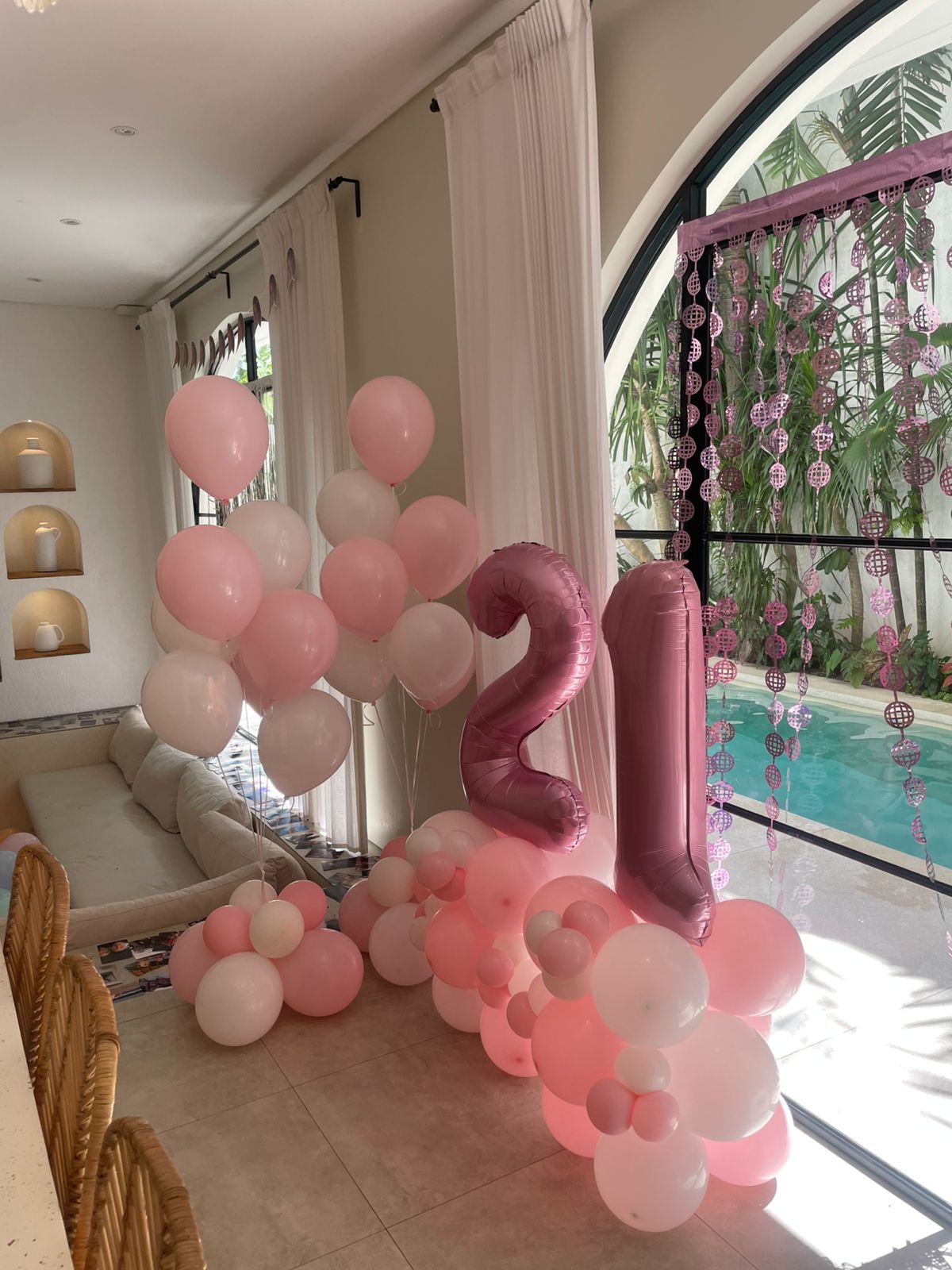 BALLOON TOWER & FOUNTAINS [AGE]